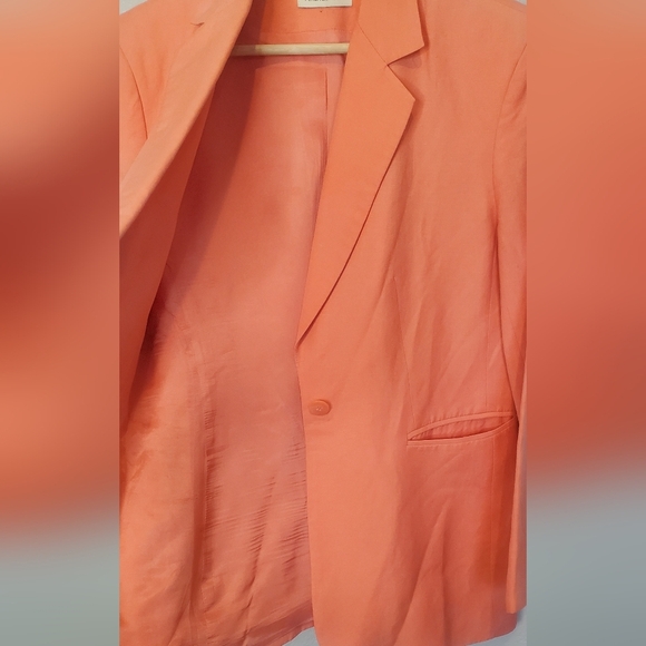 Amanda Smith Coral Blazer - Picture 4 of 10